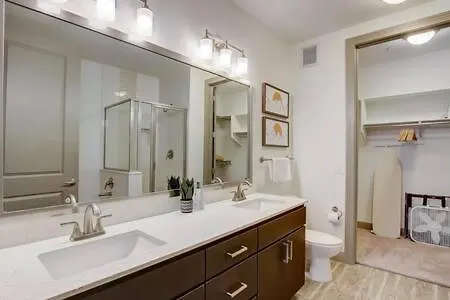 Modern 2br Cozysuites On Town Waterfront 13